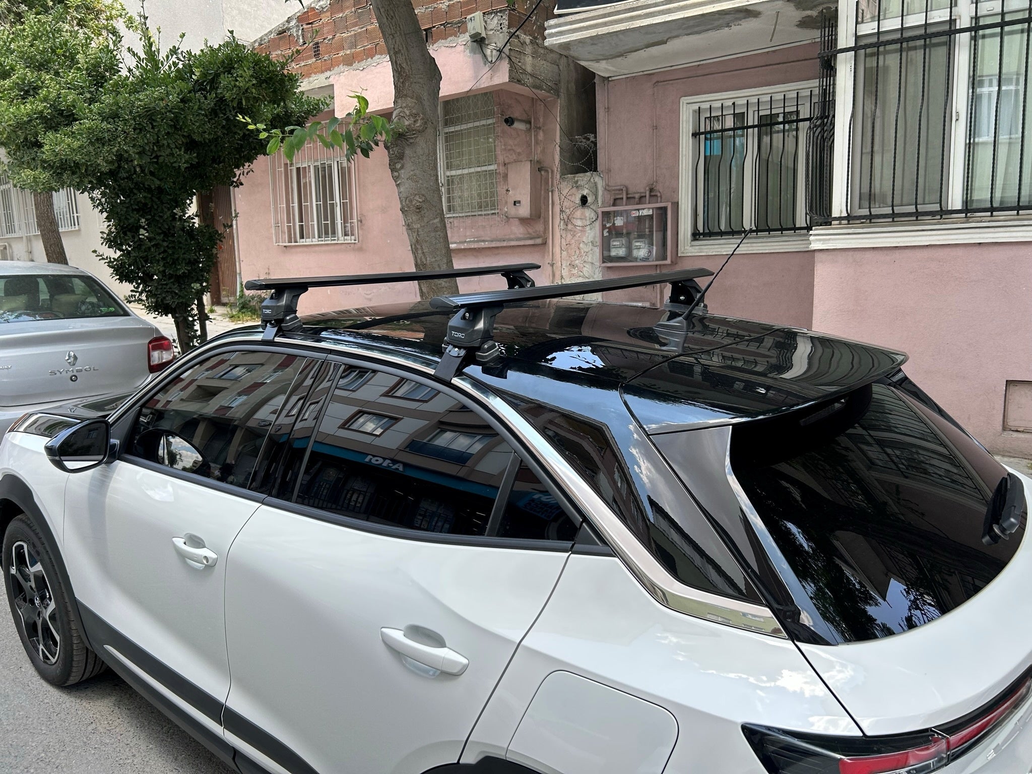 Compatible with Vauxhall Mokka vehicle Normal Roof Rack Cross Bars Spacial Series Pro 4 Silver Color 2020- Up