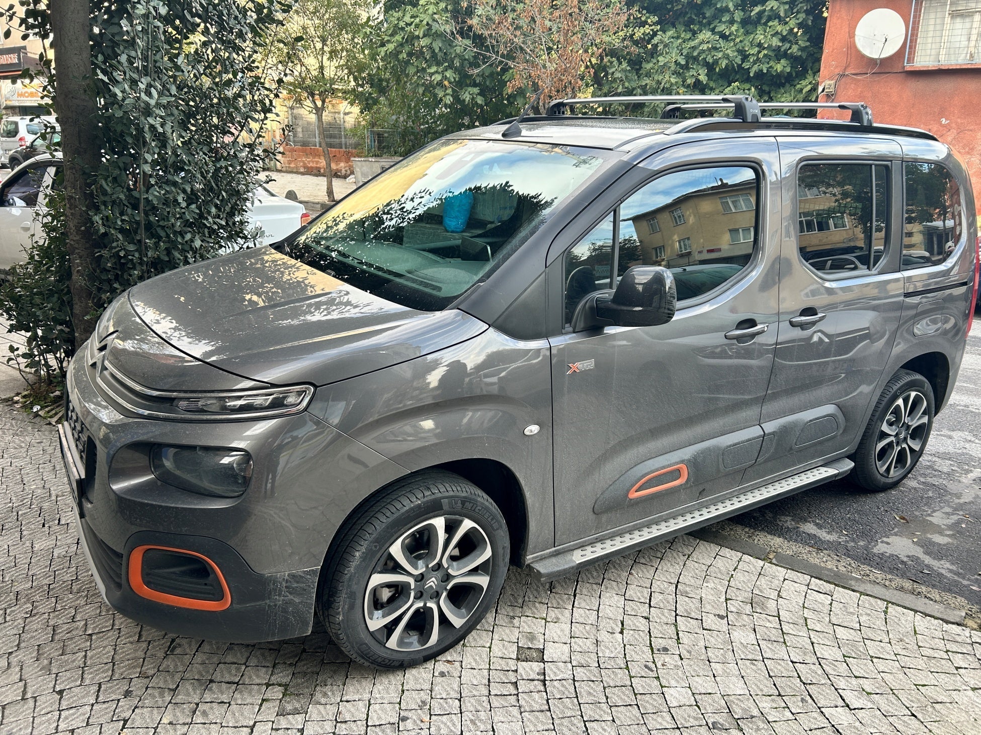 For Citroen Berlingo 2023-2025 Roof Rack System, Aluminum Cross Bar, Flush Rail, Silver