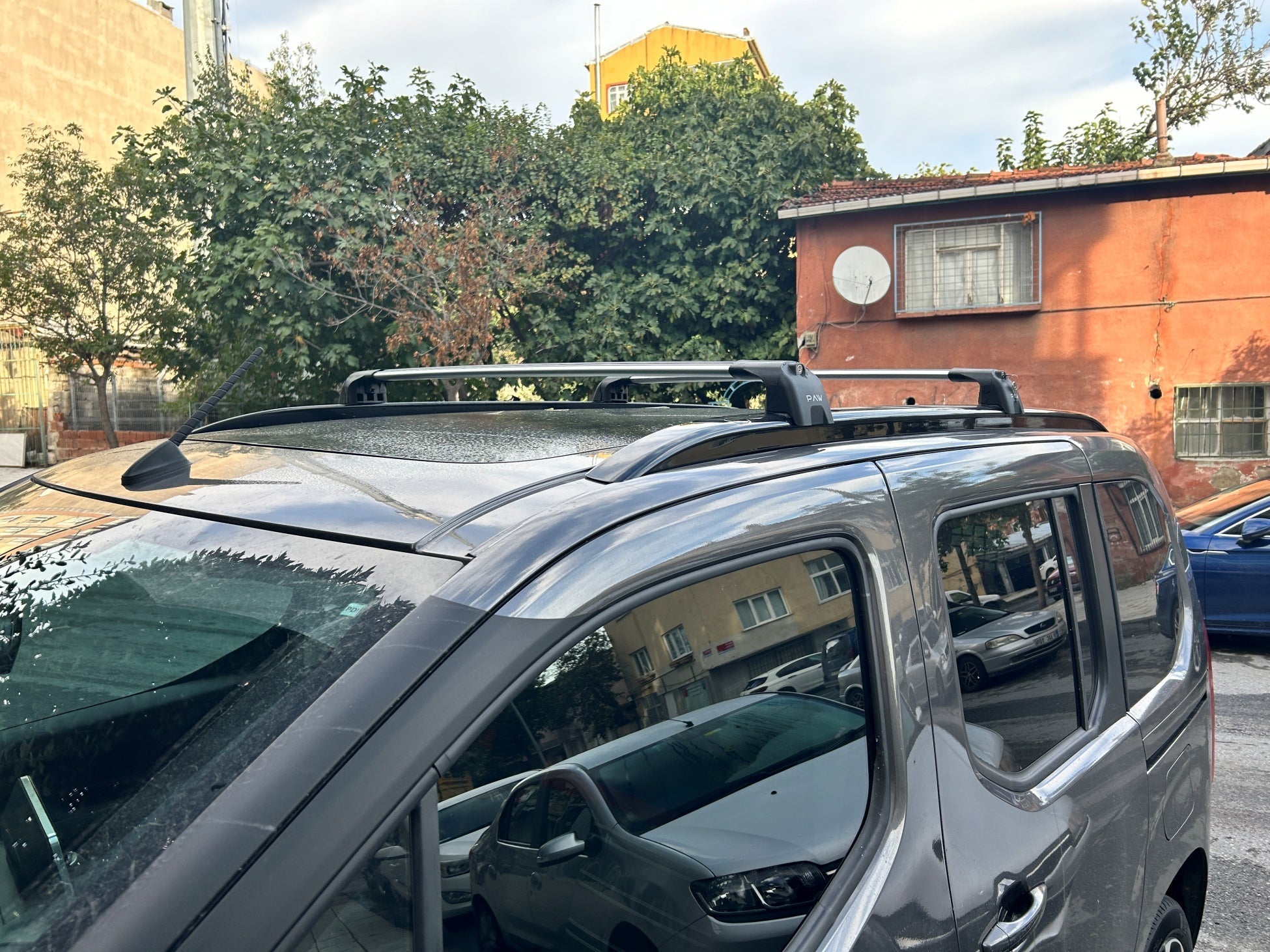 For Peugeot Rifter 2023-2025 Roof Rack System, Aluminum Cross Bar, Flush Rail, Silver