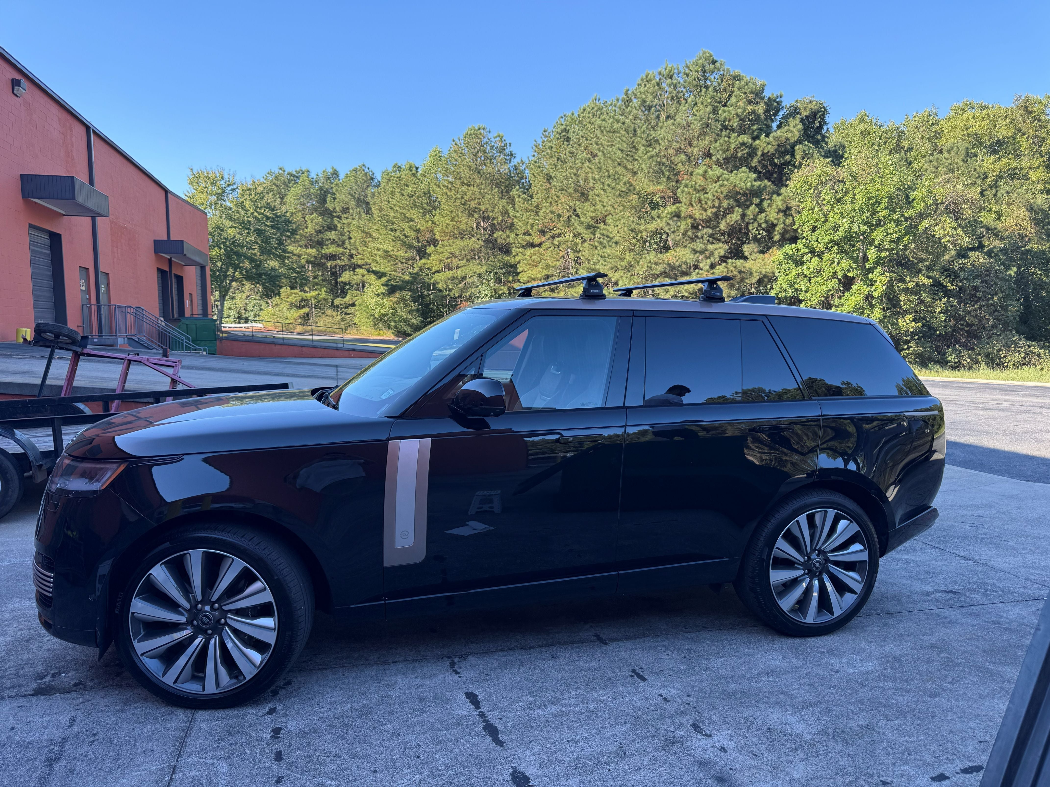 Range Rover Vogue Cross Bars - Fix Point Pro 6 Aluminum Roof Rack (2021-Up) - Silver