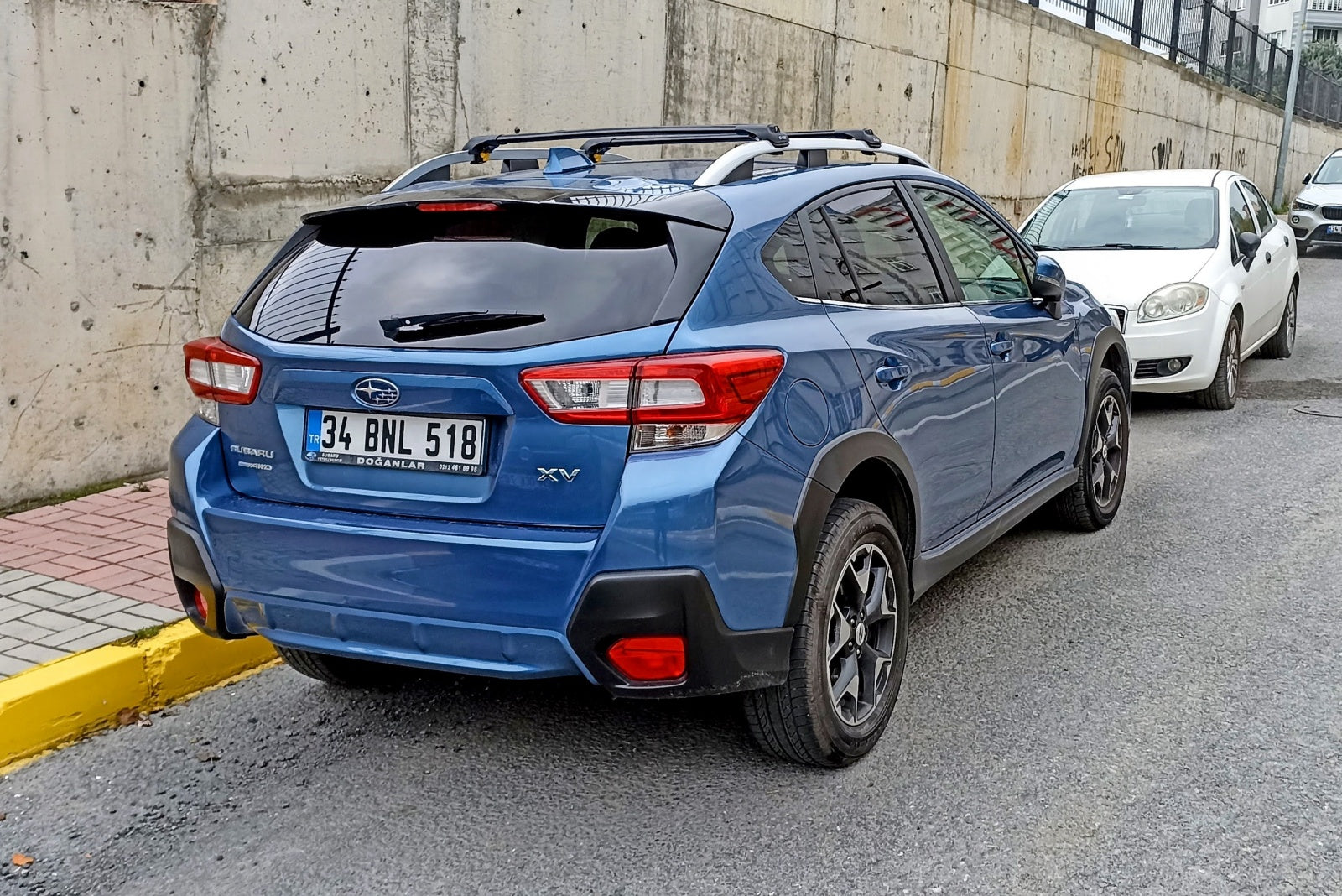 Compatible with Subaru Crosstrek 2017- Onwards upgraded roof rail model, Roof crossbars Black Color