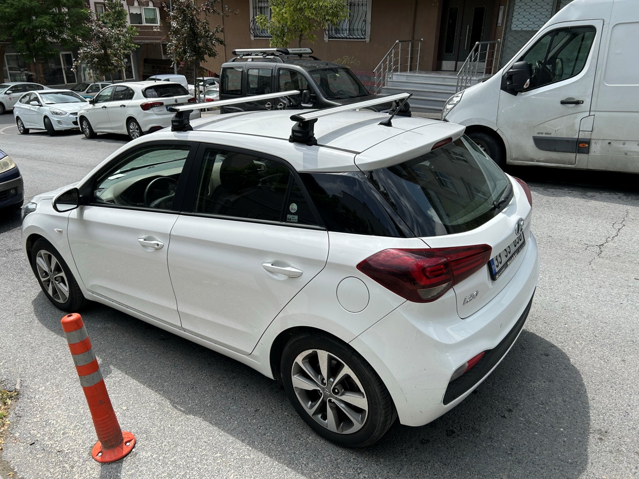 For Hyundai Elantra HB 2013-2018 Roof Rack Cross Bars Fix Point Alu Silver