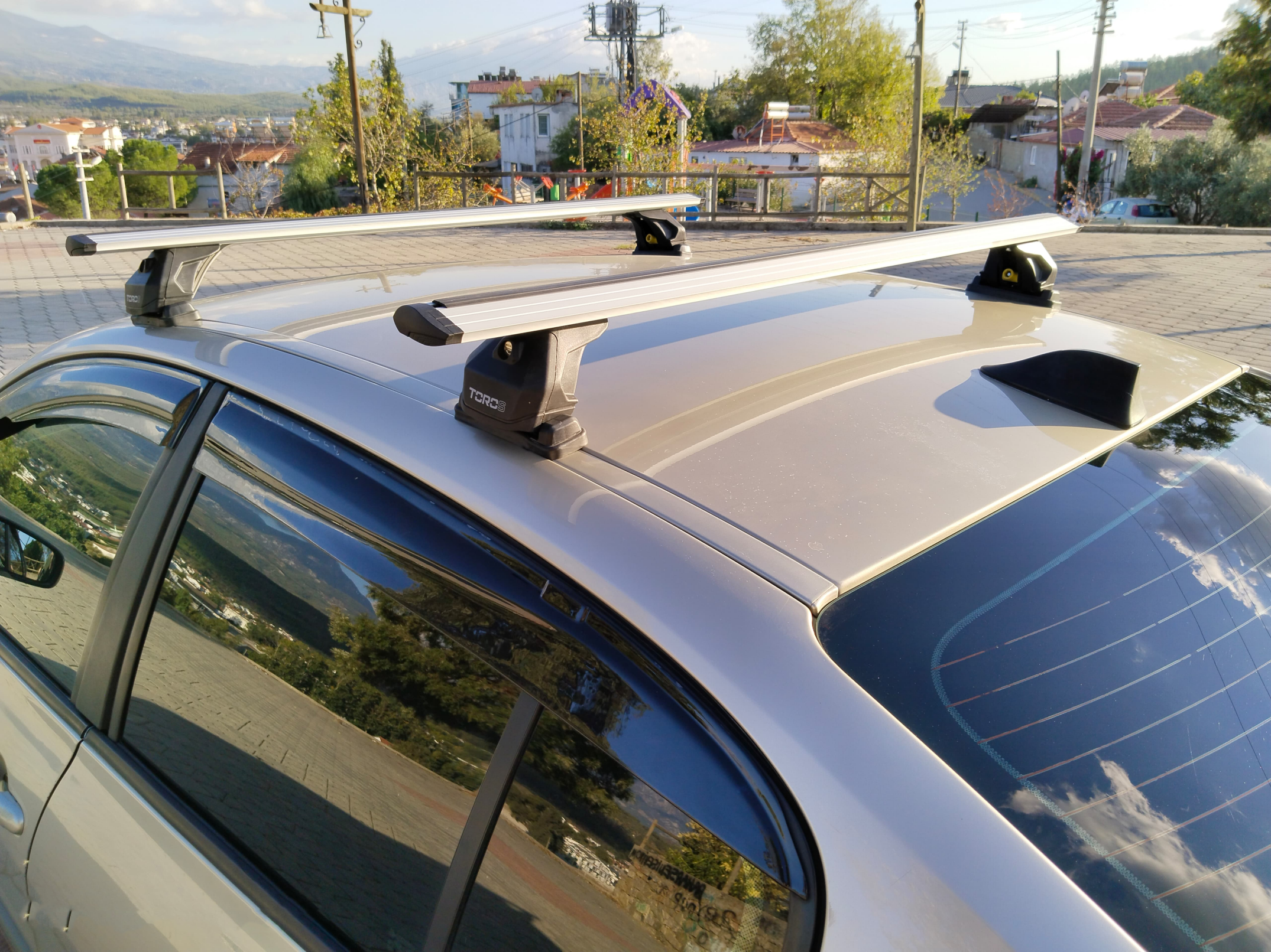 Roof Rack Cross Bars Compatible with 2012-2024 Honda CR-V Without Roof Rails Silver