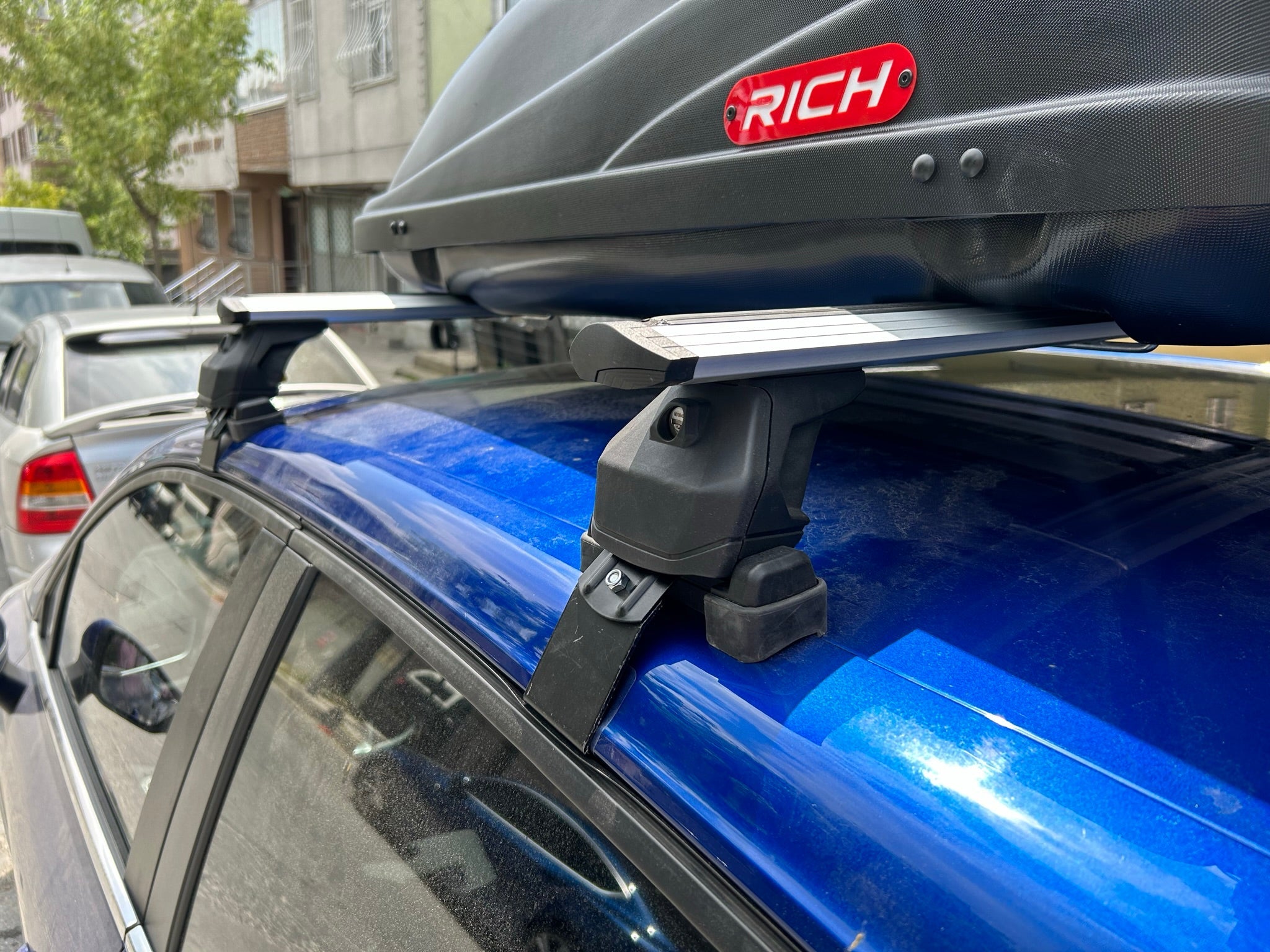 For Renault Clio 5 Roof Rack System Carrier Cross Bars Aluminum Lockable High Quality of Metal Bracket Silver