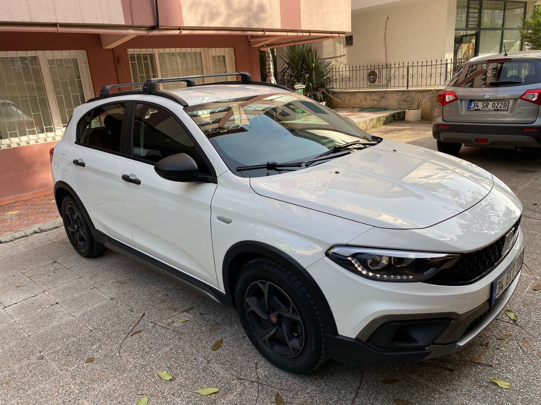 Fiat Tipo Cross Roof Rack Cross Bars Black