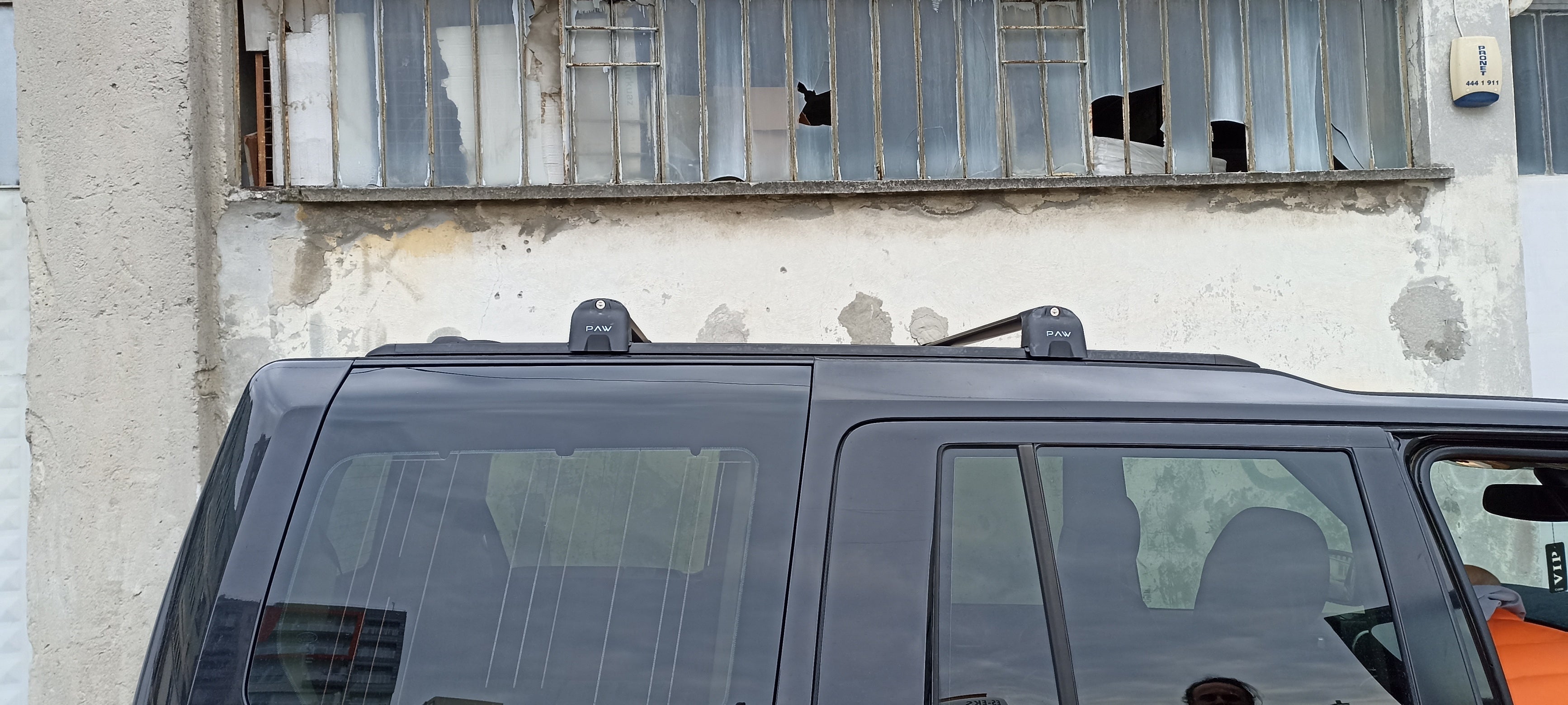 For Land Rover Discovery LR3 (2004-2010) Roof Rack Cross Bars Paw Pro 2, Black