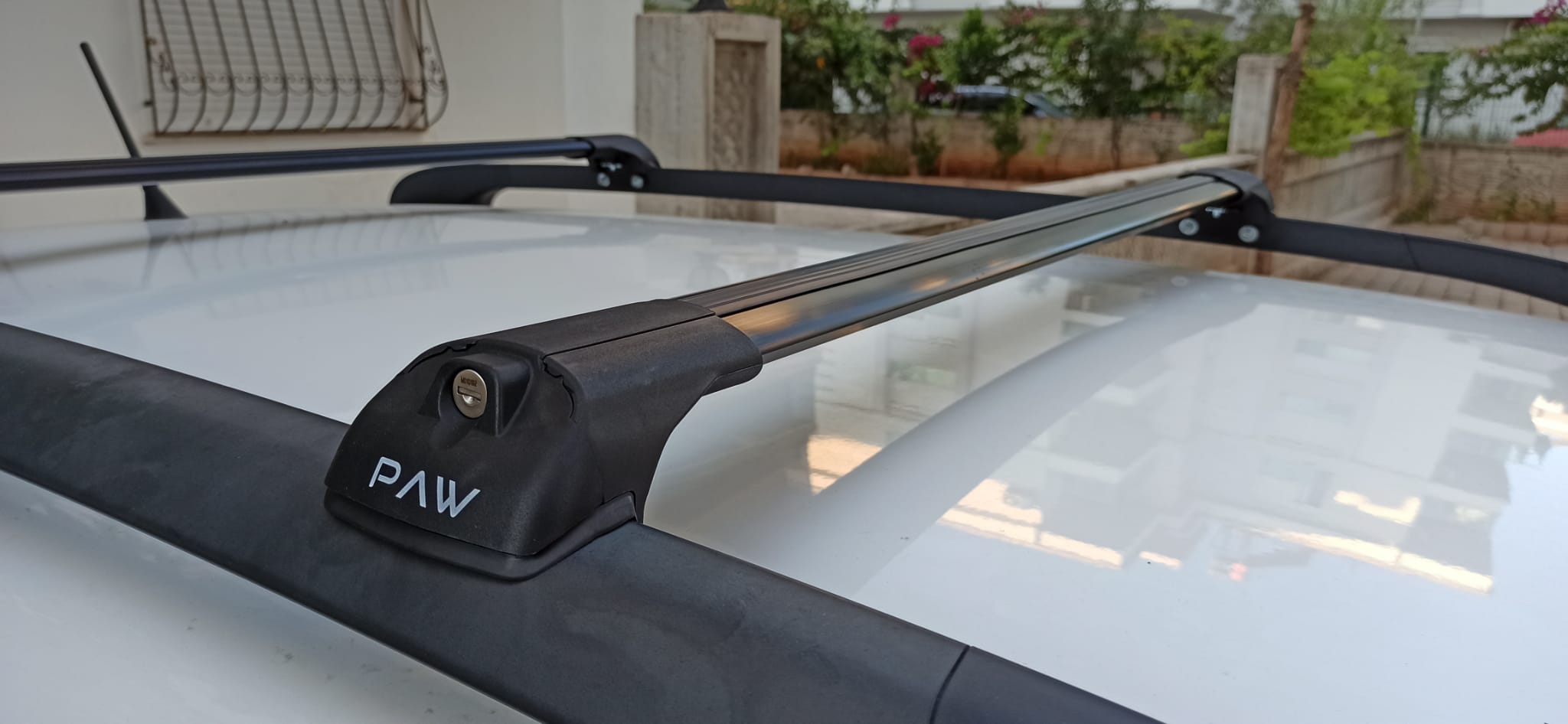 For Toyota Sequoia Roof Rack System, Aluminium Cross Bar, Raised Rail, Black 2008-2022