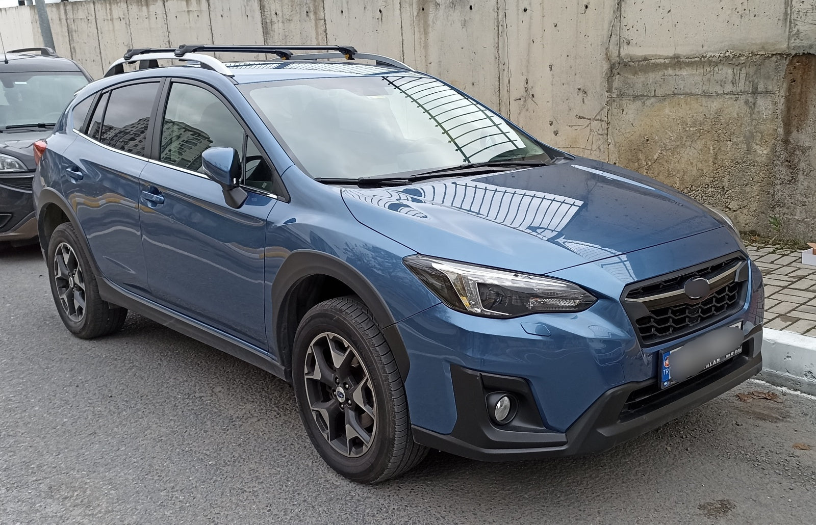 Compatible with Subaru Crosstrek 2017- Onwards upgraded roof rail model, Roof crossbars Black Color