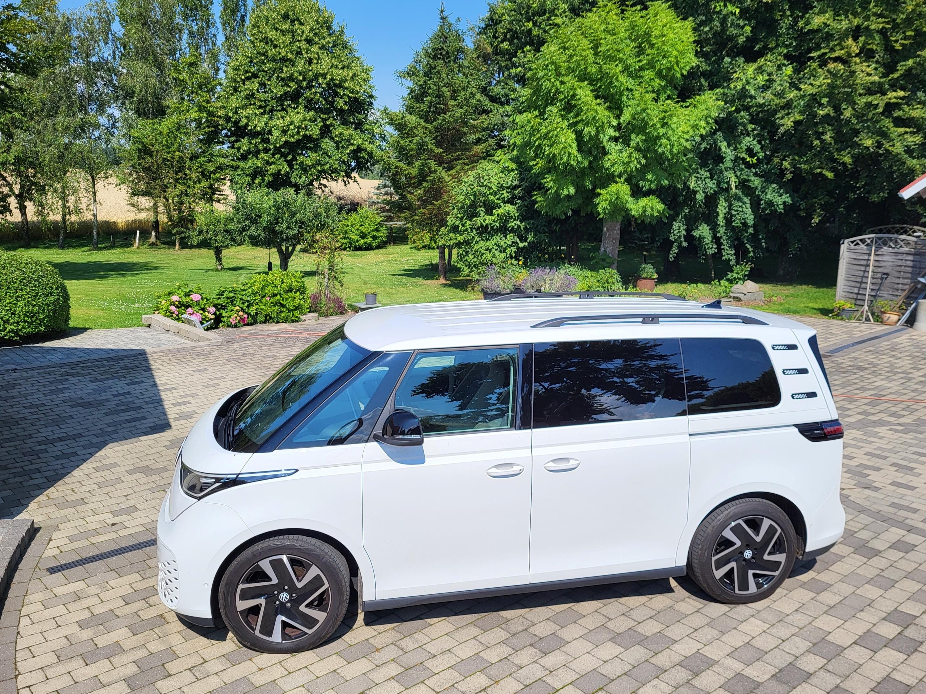 For Volkswagen Transporter T6 SWB Roof Side Rails and Roof Rack Cross Bars Plus Black 2015- Up