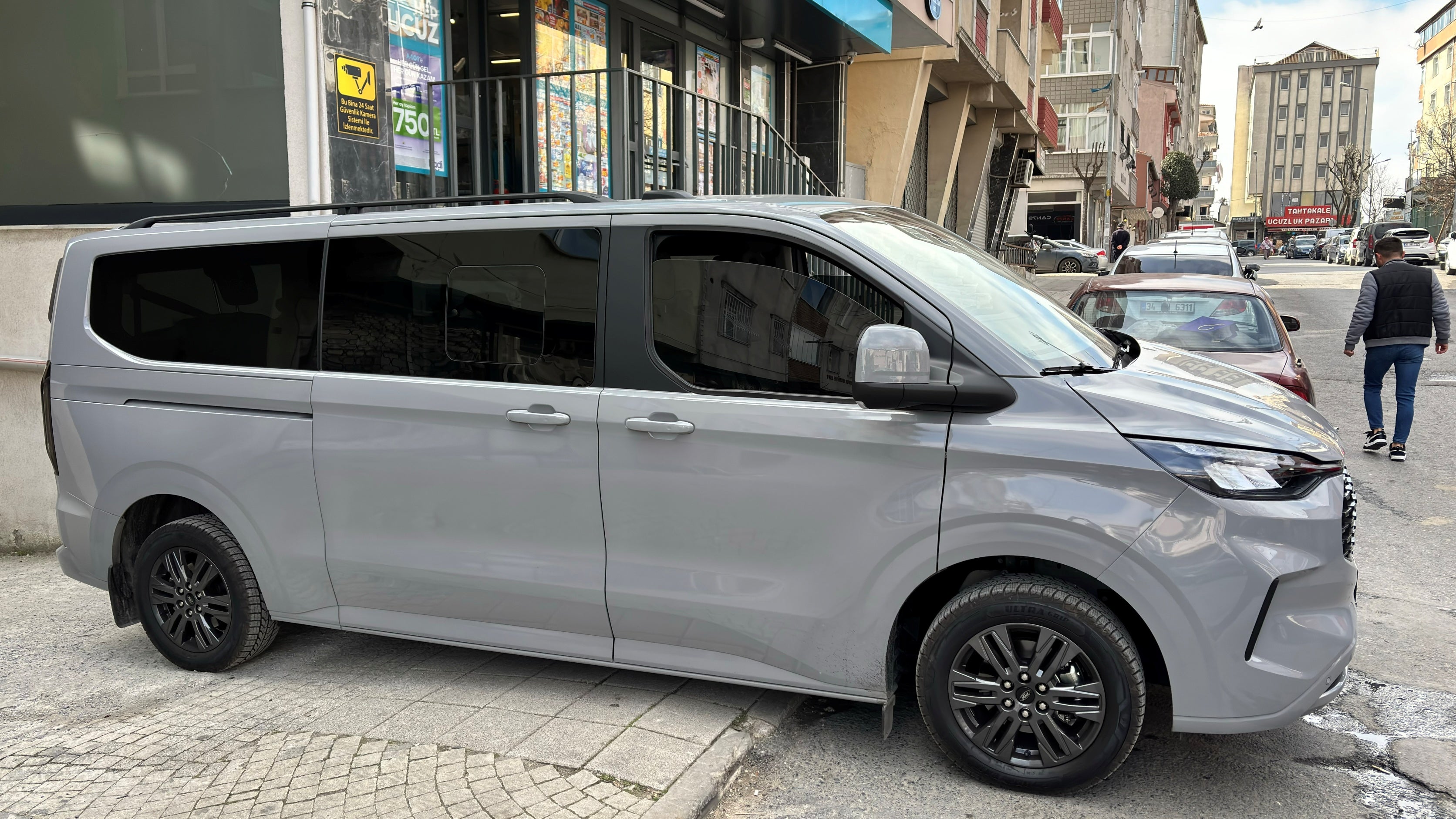 For Volkswagen Transporter T7 SWB (2025-2026) Roof Side Rails – Plus Model, Aluminum Silver