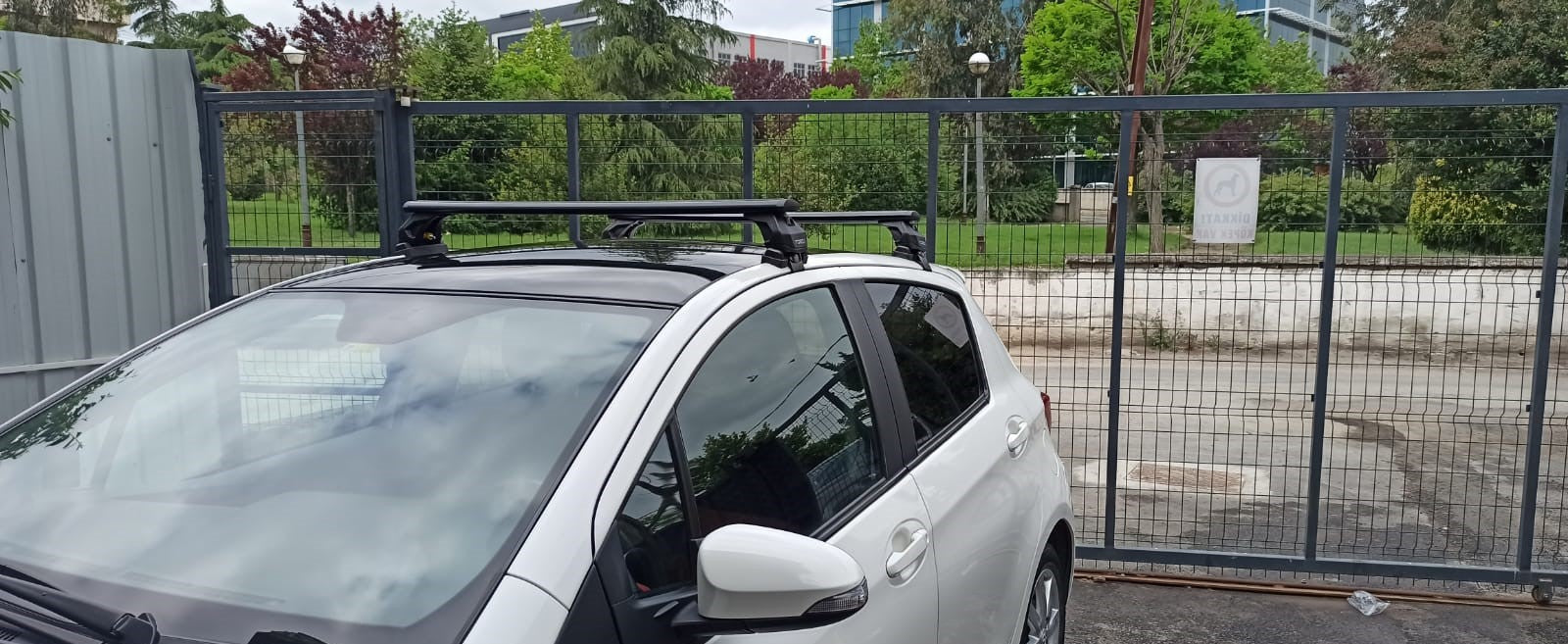 Upper Aluminium Roof Bars for Cupra Born with Standard Roof Black