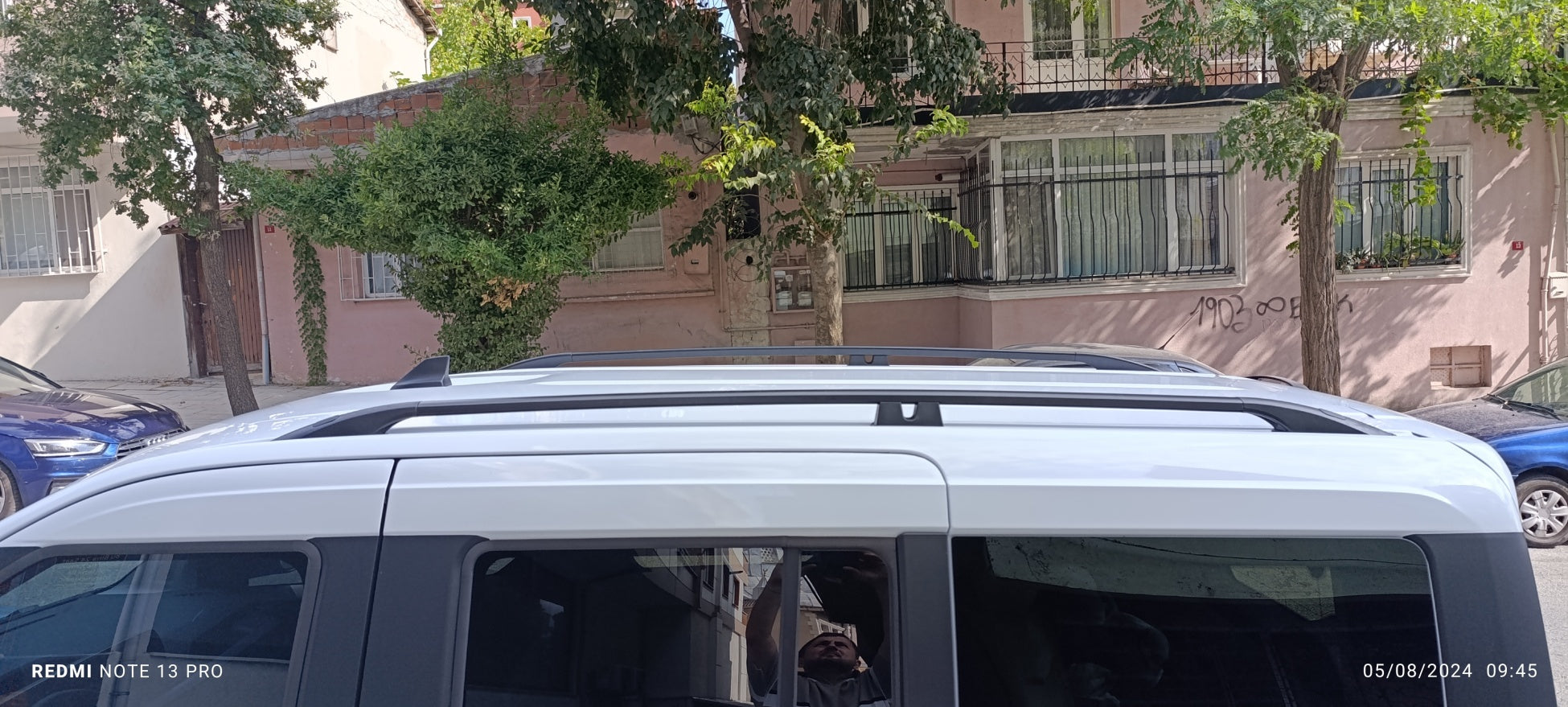 For Toyota Hiace H300 Roof Side Rails Ultimate Style Alu Black 2019-Up
