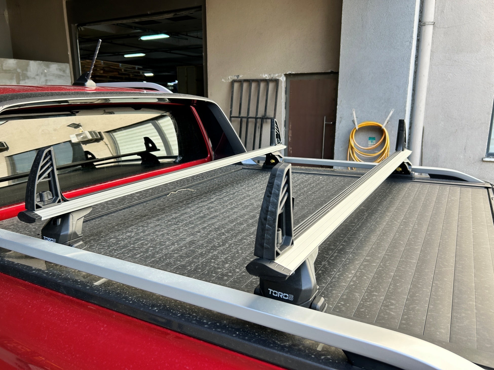 For Ford Ranger Raptor Aluminium Bed Rack Cross Bar, Metal Bracket, Lockable, Silver 2022- Up