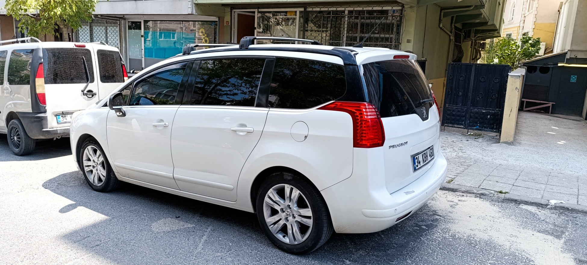Peugeot 5008 2010-2017 Roof Racks Cross Bars Rails Top Carrier Alu Silver