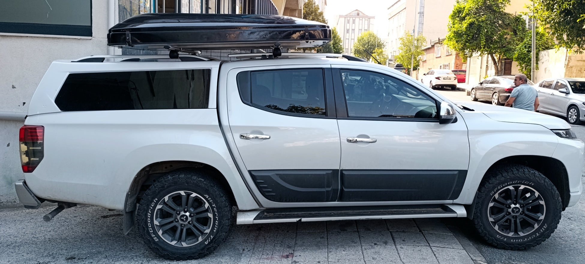 Aluminium Roof Rack Rails Side Bars Set To Fit Volkswagen Amarok 2010-2021 Black