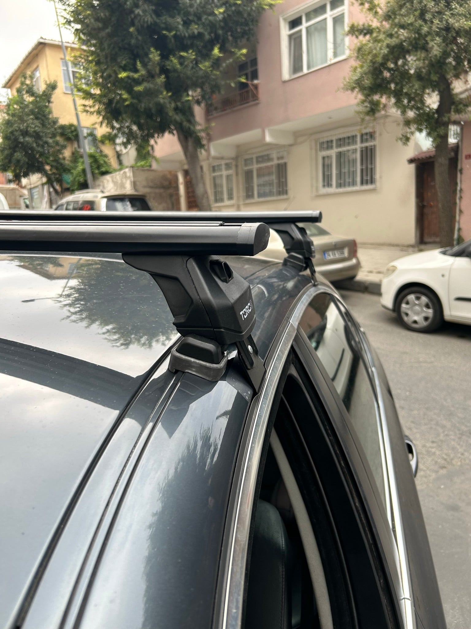 For BMW 5 Series E60 Roof Rack System, Aluminium Cross Bar, Metal Bracket, Normal Roof, Silver 2003-2010