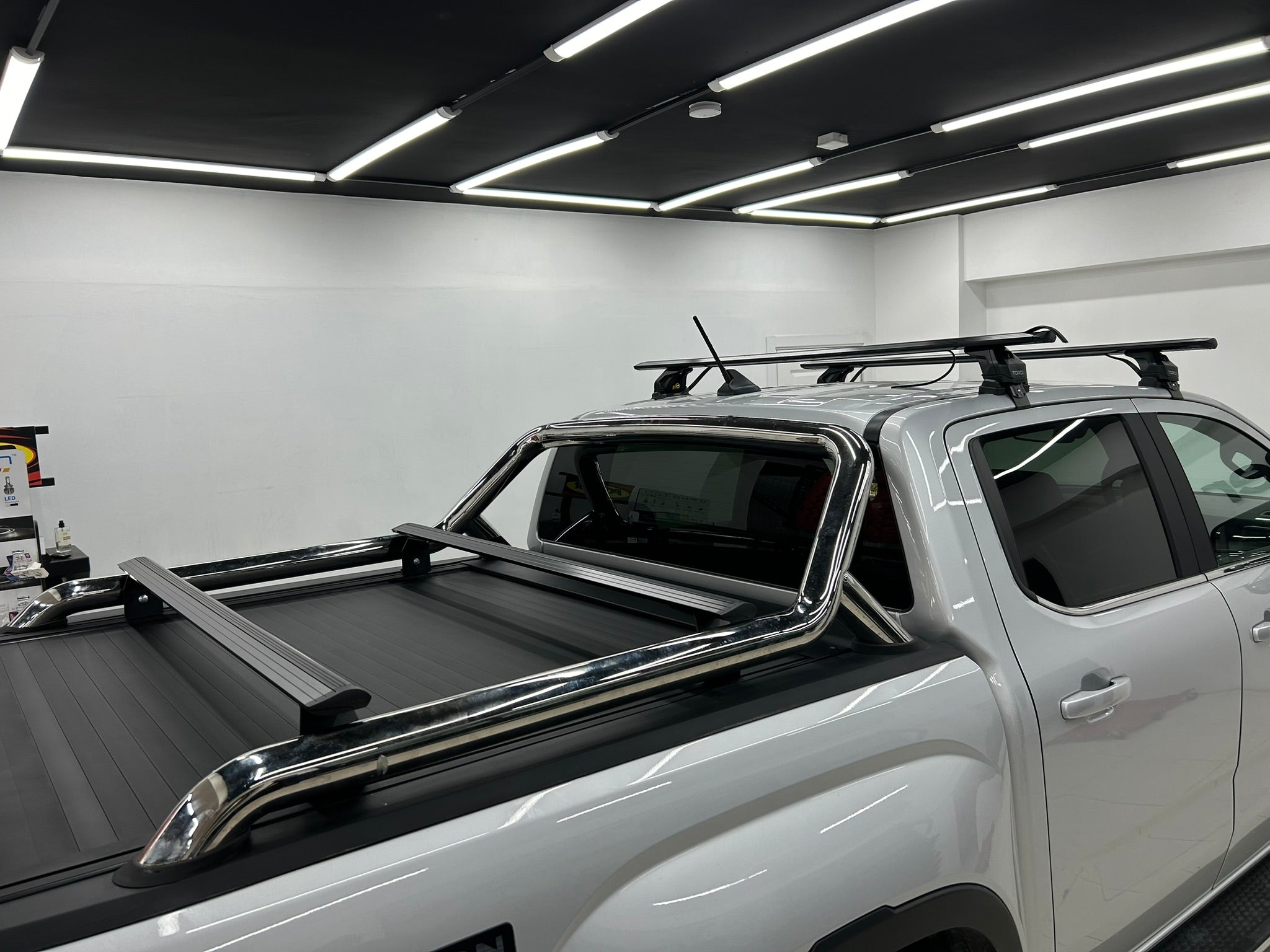 For Volkswagen Amarok Roof RackSystem, Aluminium Bed Rack Cross Bar, Metal Bracket, Lockable, Sillver