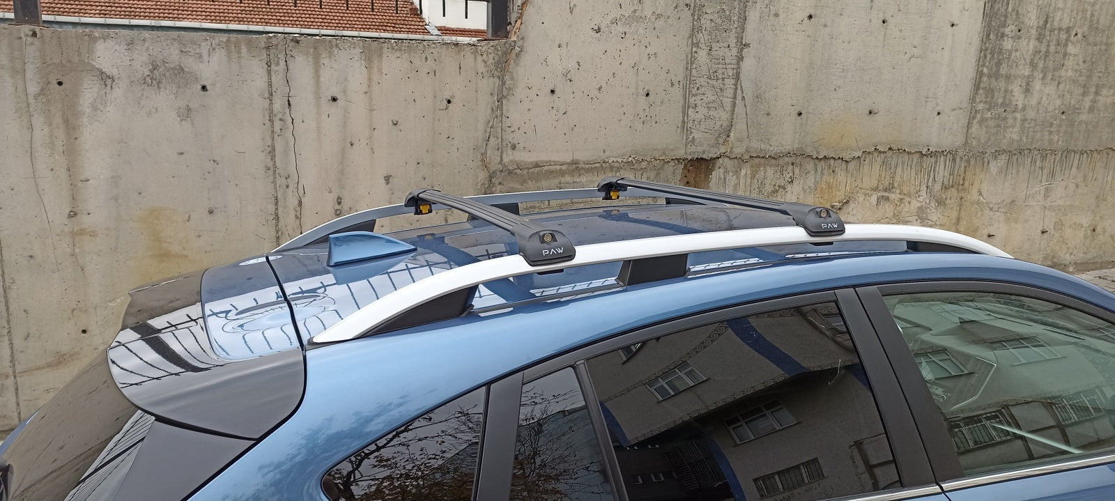 For Volkswagen Touran 2015--> Roof Rack System, Aluminium Cross Bar, Metal Bracket,Raised Rail, Black