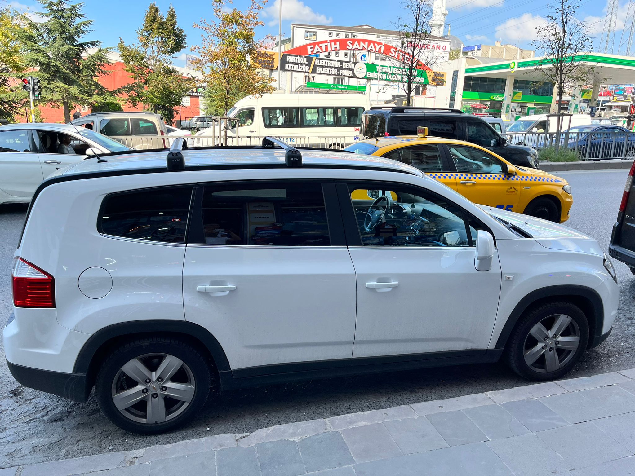 to fit Chevrolet Orlando Racks Cross Bars Rails Top Carrier Alu Silver 2012-2015