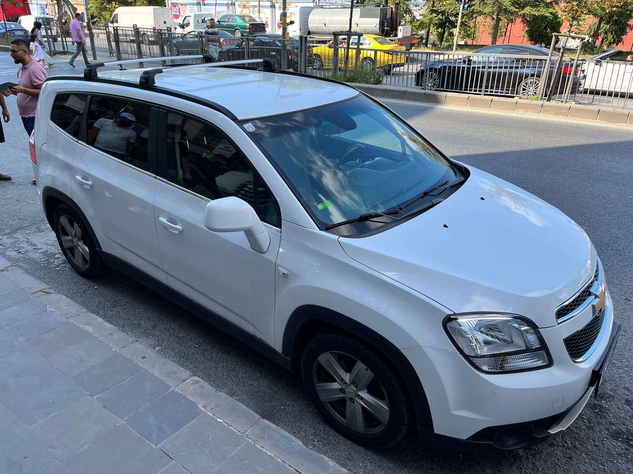 to fit Chevrolet Orlando Racks Cross Bars Rails Top Carrier Alu Silver 2012-2015