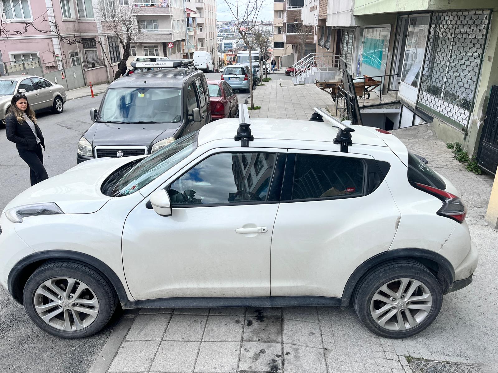 For Nissan Juke Roof Rack System Carrier Cross Bars Aluminum Lockable High Quality of Metal Bracket Black