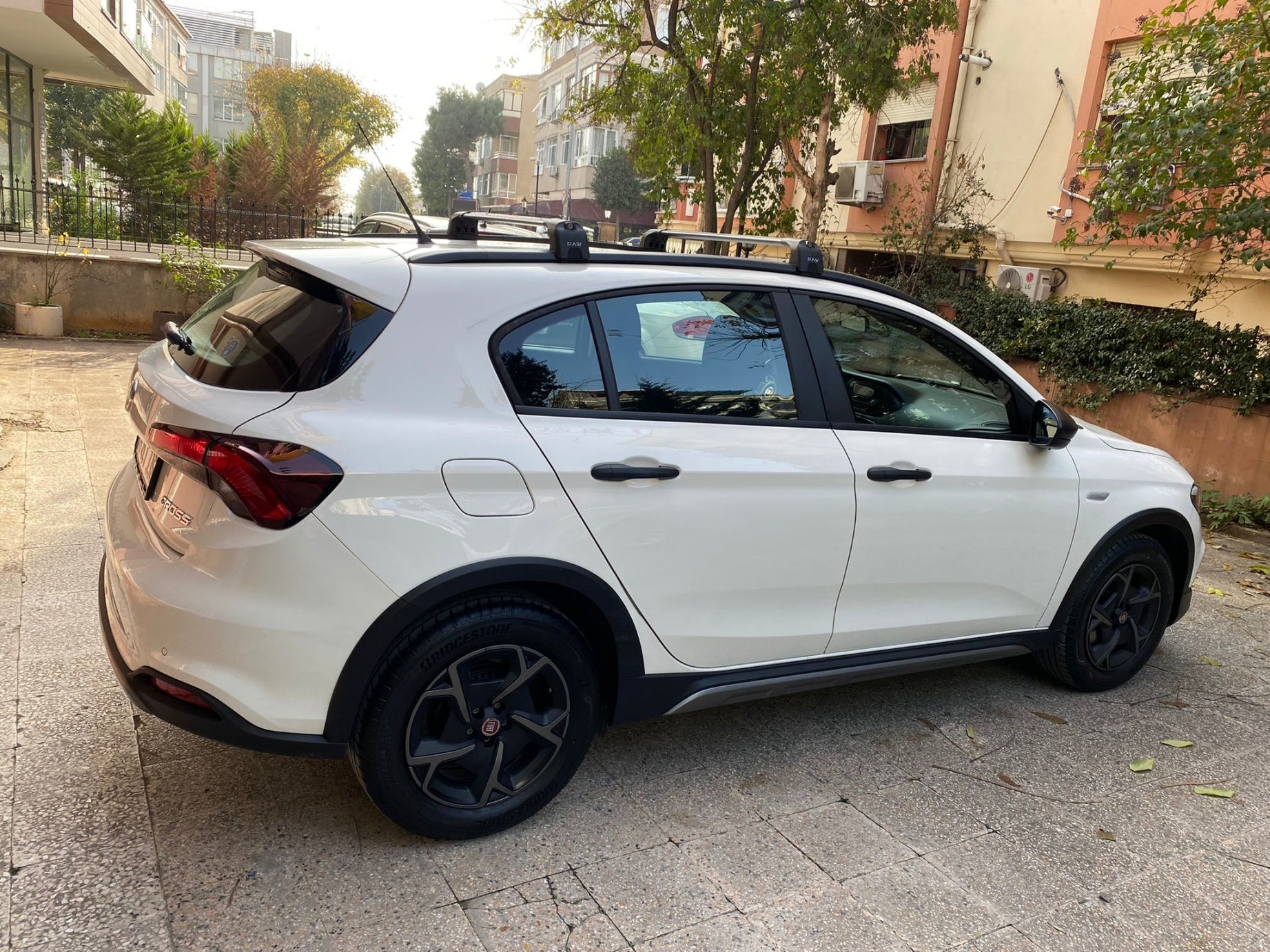 Fiat Tipo Cross Roof Rack Cross Bars Black